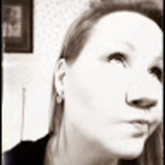 Meet your Posher, Kori - Picture 1 of 1